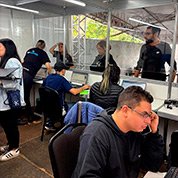 Credenciamento com Face ID, Controle de acesso e Pulseiras de Identificação